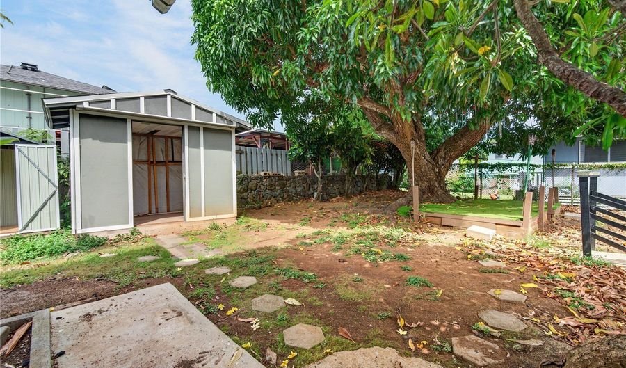 1037 Kina St, Kailua, HI 96734 - 3 Beds, 1 Bath