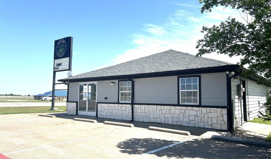 400 E Highway 67, Alvarado, TX 76009 - 0 Beds, 0 Bath