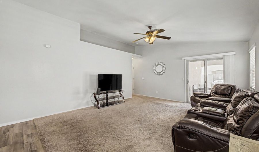 900 W BROADWAY Ave 42, Apache Junction, AZ 85120 - 3 Beds, 2 Bath