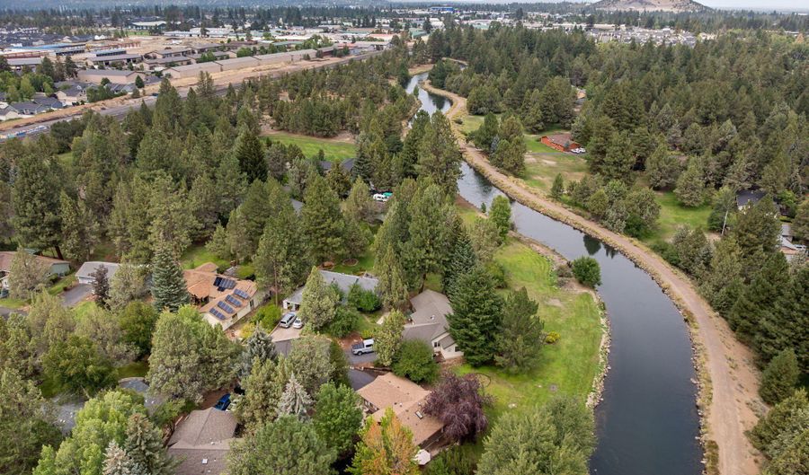 20753 Will Scarlet Ln, Bend, OR 97702 - 3 Beds, 2 Bath