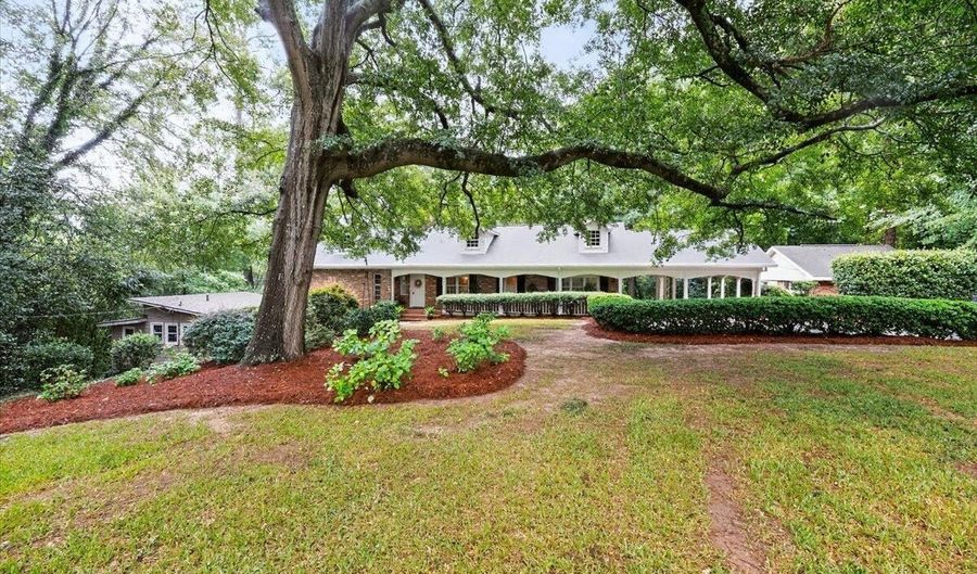 447 Bonnie Dr, Macon, GA 31204 - 4 Beds, 3 Bath