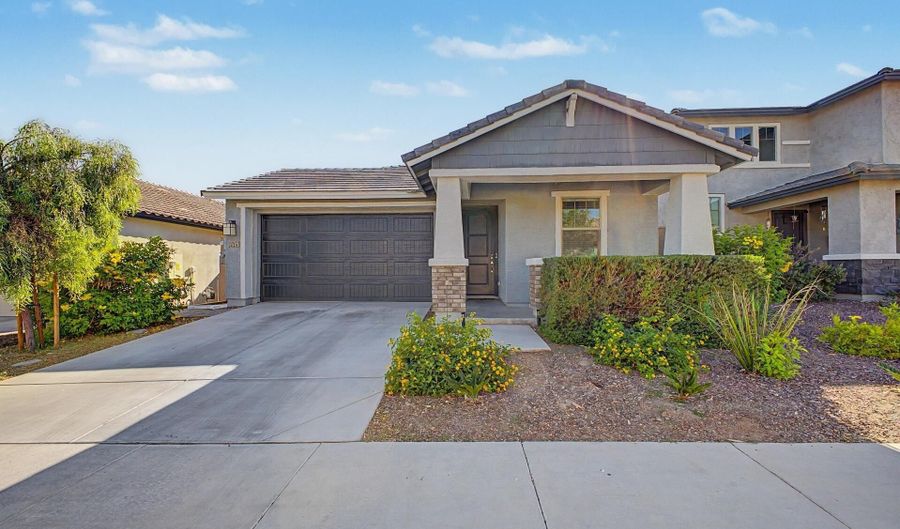 2024 N 210TH Ave, Buckeye, AZ 85396 - 4 Beds, 3 Bath