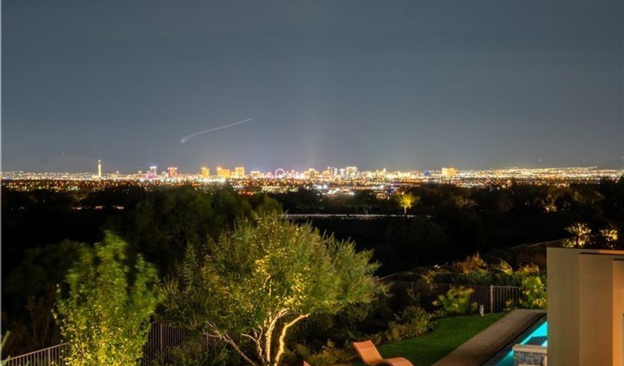 10 Ridge Blossom Rd, Las Vegas, NV 89135 - 5 Beds, 7 Bath