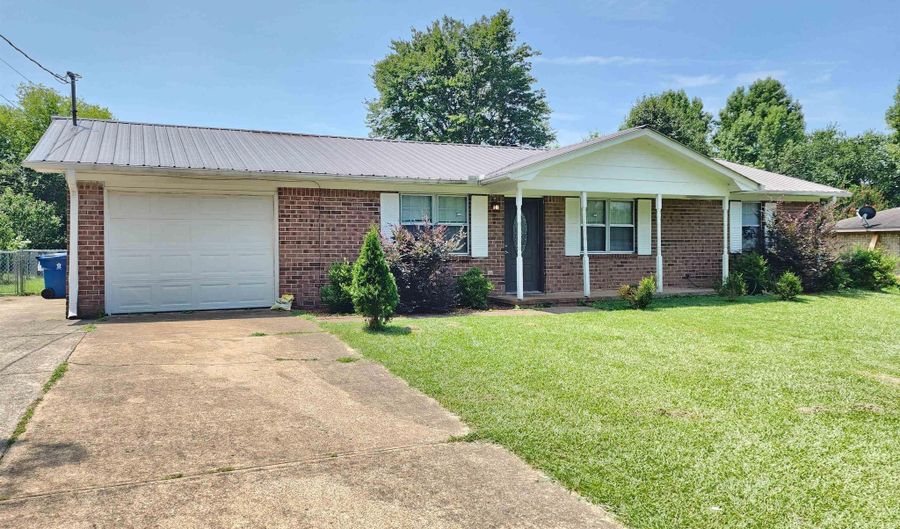 1104 Compton Ave, Albertville, AL 35950 - 3 Beds, 2 Bath