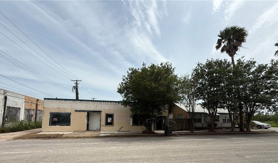 106 E 1st St, Alice, TX 78332 - 0 Beds, 0 Bath
