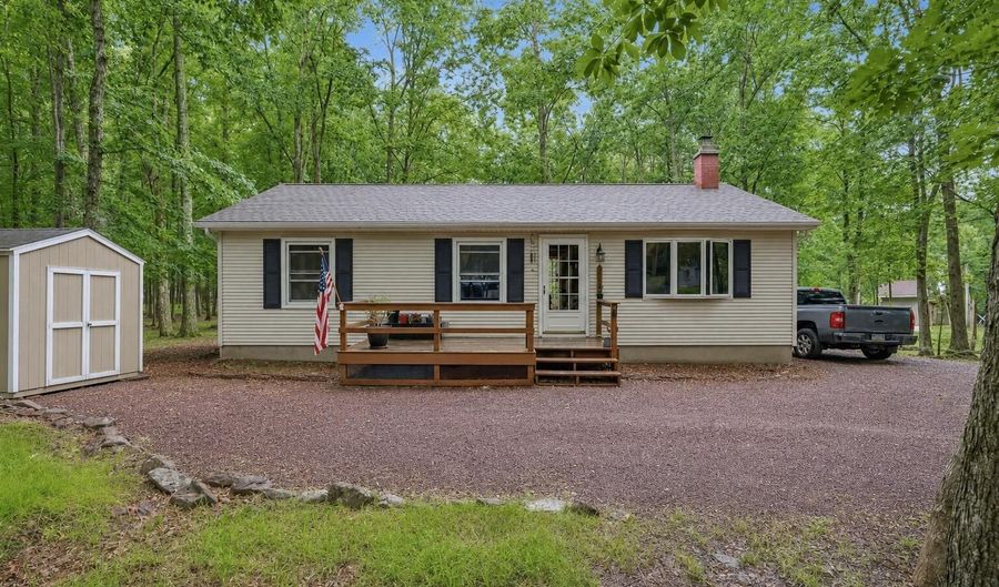 105 Lenape Trl, Albrightsville, PA 18210 - 3 Beds, 1 Bath