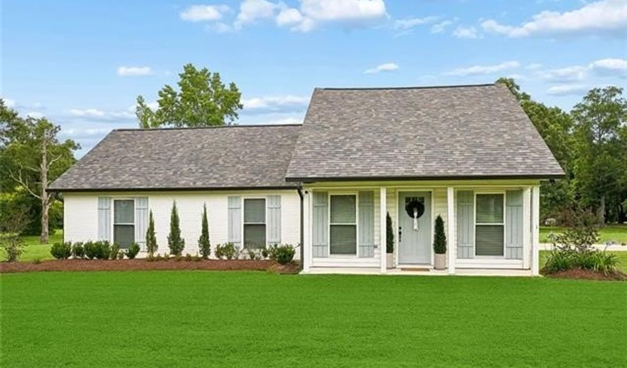 30395 E STEWART Rd, Albany, LA 70711 - 3 Beds, 2 Bath