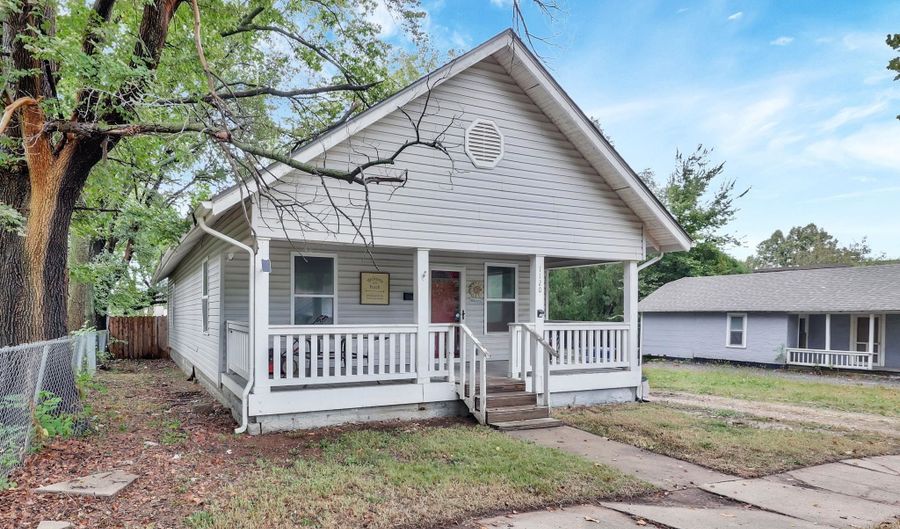 1120 Euclid St, Augusta, KS 67010 - 3 Beds, 2 Bath