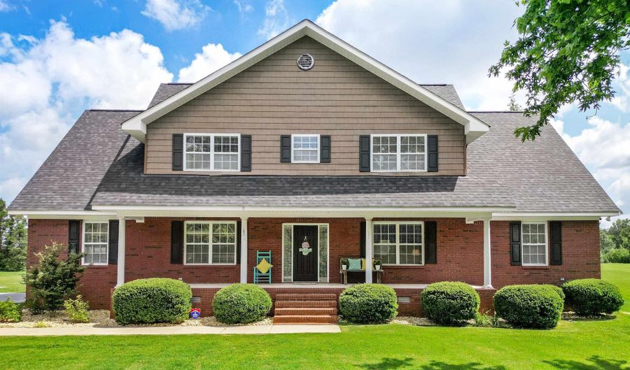 1030 E Main St, Albertville, AL 35951 - 5 Beds, 4 Bath