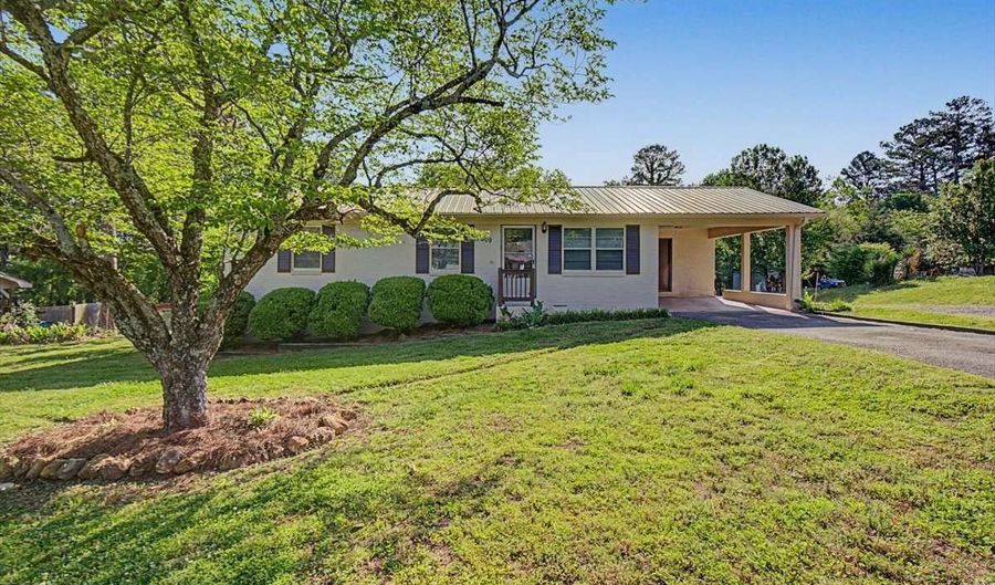 309 Gail St NW, Adairsville, GA 30103 - 3 Beds, 1 Bath