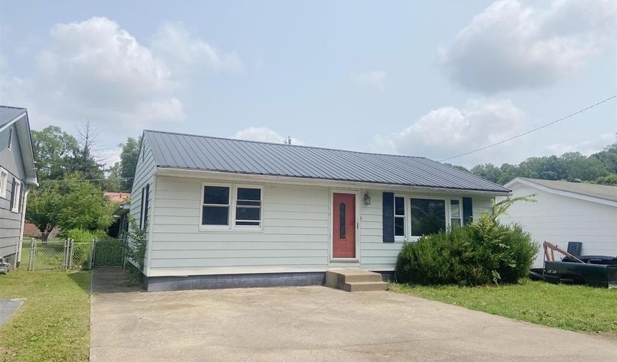 157 Blevins St, Ashland, KY 41102 - 3 Beds, 2 Bath