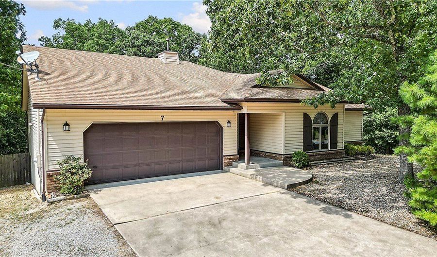 7 Cherhill Dr, Bella Vista, AR 72714 - 3 Beds, 2 Bath