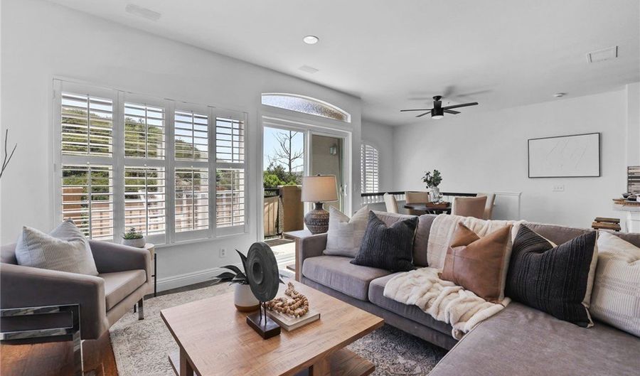 11 Lucente Ln, Aliso Viejo, CA 92656 - 2 Beds, 2 Bath
