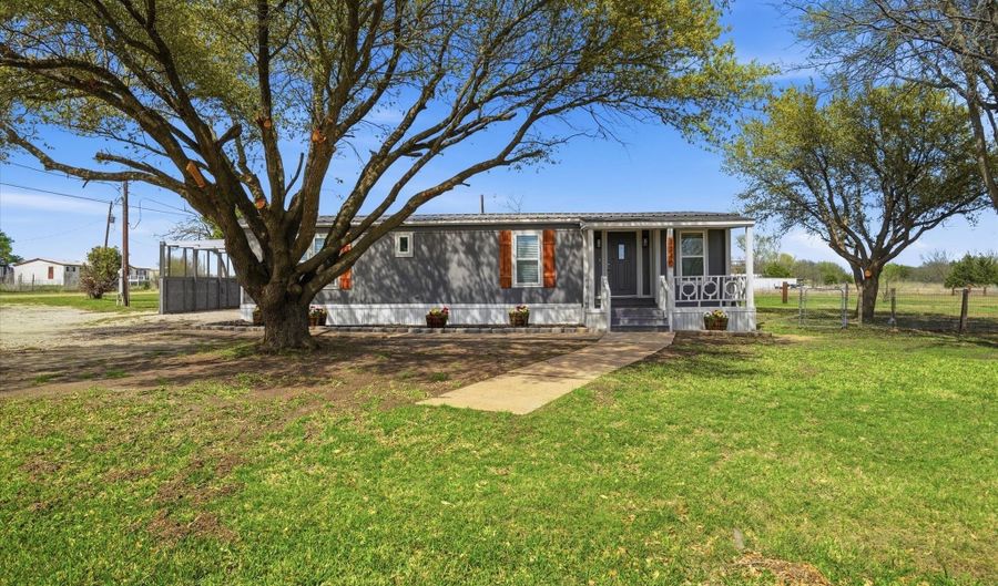 3240 Happy Meadows Dr, Alvarado, TX 76009 - 3 Beds, 2 Bath
