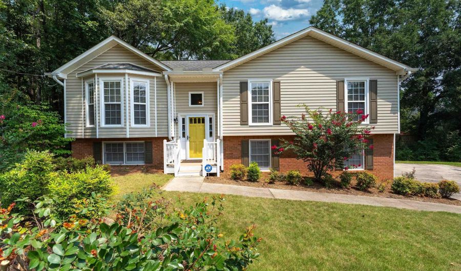 107 SHALIMAR Trce, Alabaster, AL 35007 - 4 Beds, 2 Bath