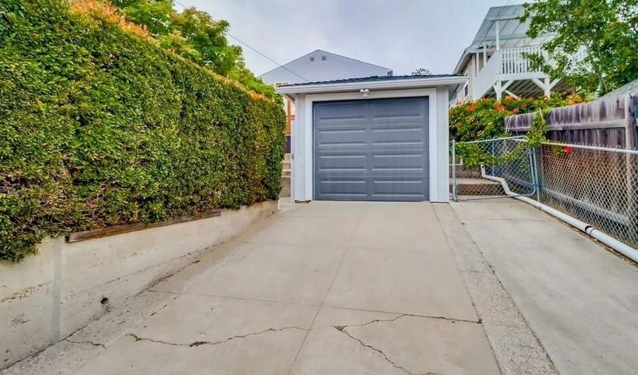 4584 3rd St, La Mesa, CA 91941 - 6 Beds, 3 Bath