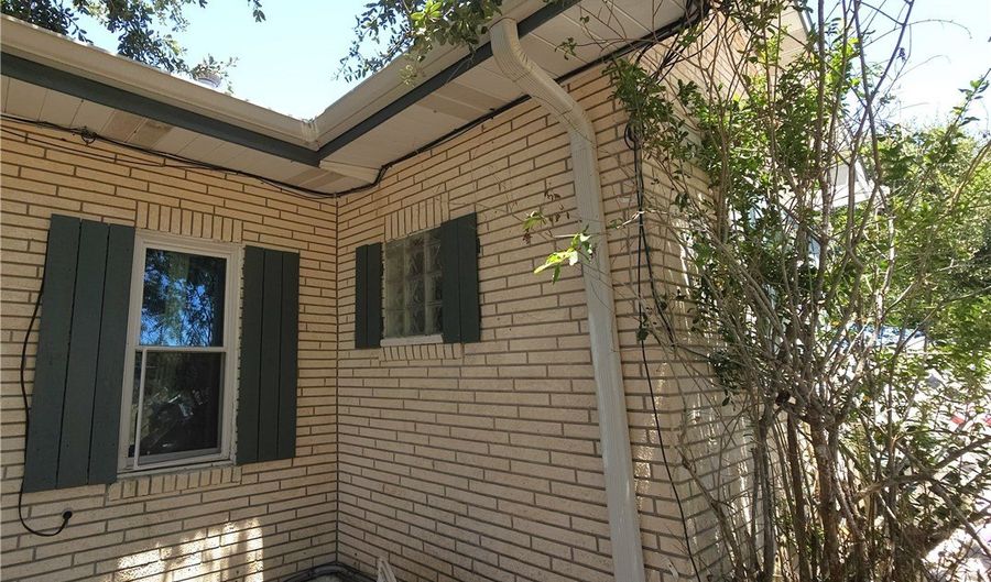 4306 Fm 1069, Aransas Pass, TX 78336 - 2 Beds, 2 Bath