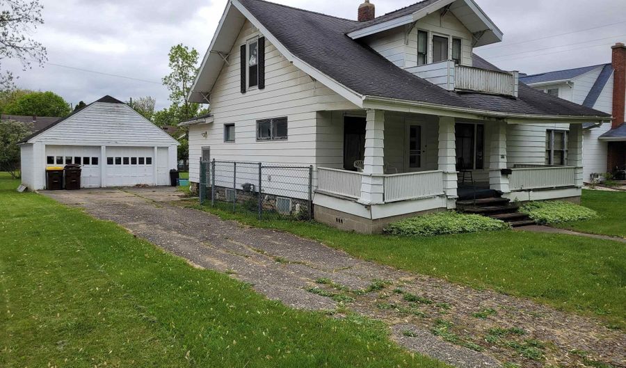415 Elwell St, Alma, MI 48801 - 4 Beds, 2 Bath