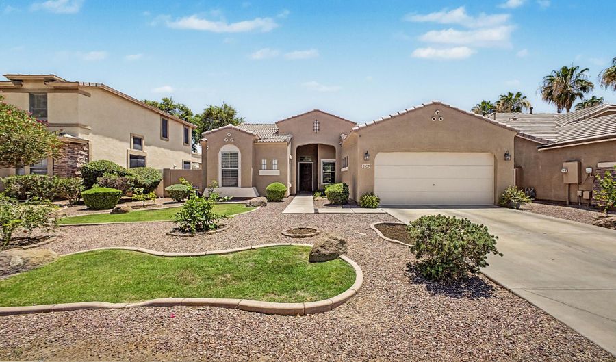 3357 E BLUEJAY Dr, Chandler, AZ 85286 - 3 Beds, 2 Bath