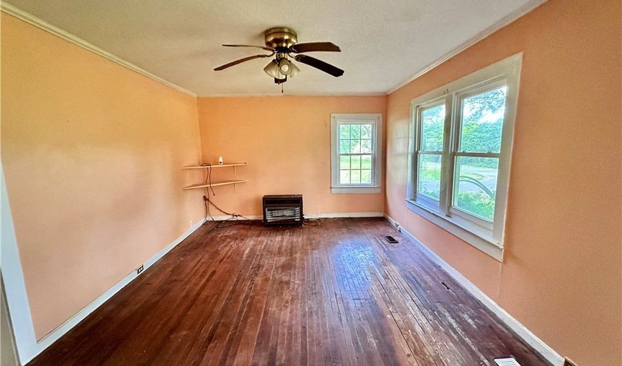 621 3rd Ave SE, Aliceville, AL 35442 - 2 Beds, 1 Bath
