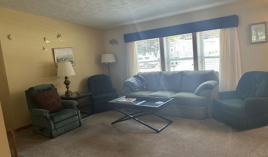 362 N Addison St, Alpena, MI 49707 - 3 Beds, 2 Bath