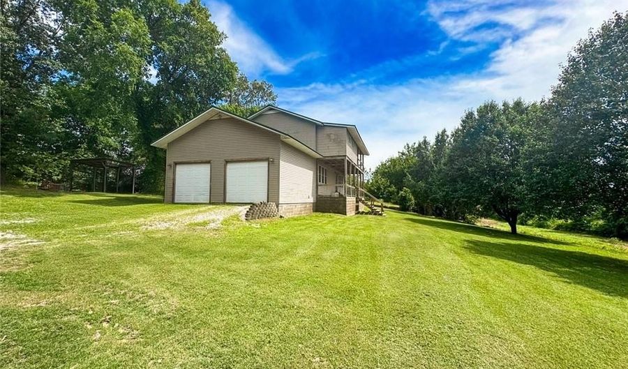847 Brush Arbor Rd, Bentonville, AR 72713 - 4 Beds, 3 Bath