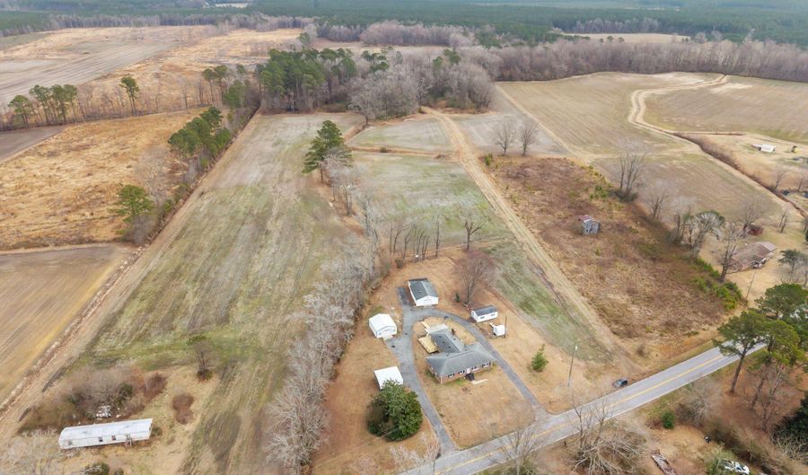 7293 County Home Rd, Ayden, NC 28513 - 3 Beds, 2 Bath