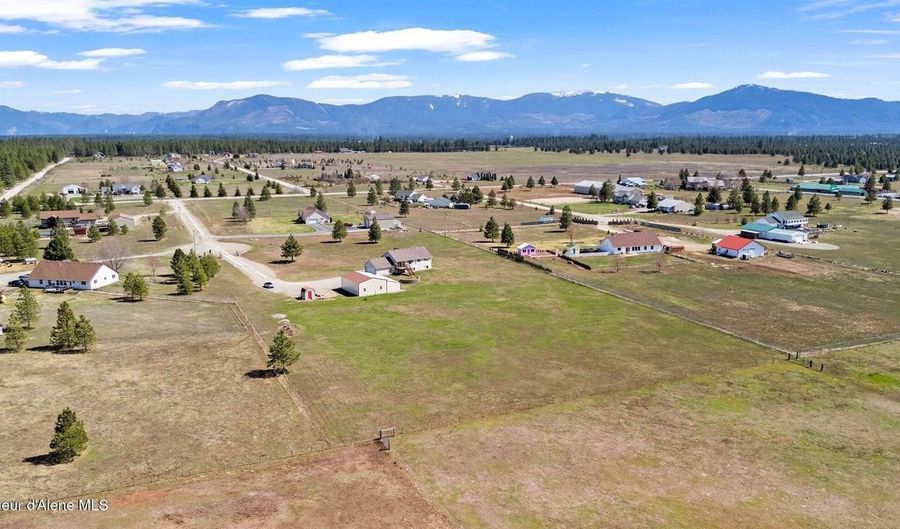 2996 E Briar Ct, Athol, ID 83801 - 5 Beds, 3 Bath