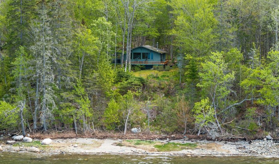 305 Bay View Dr, Bar Harbor, ME 04609 - 2 Beds, 1 Bath