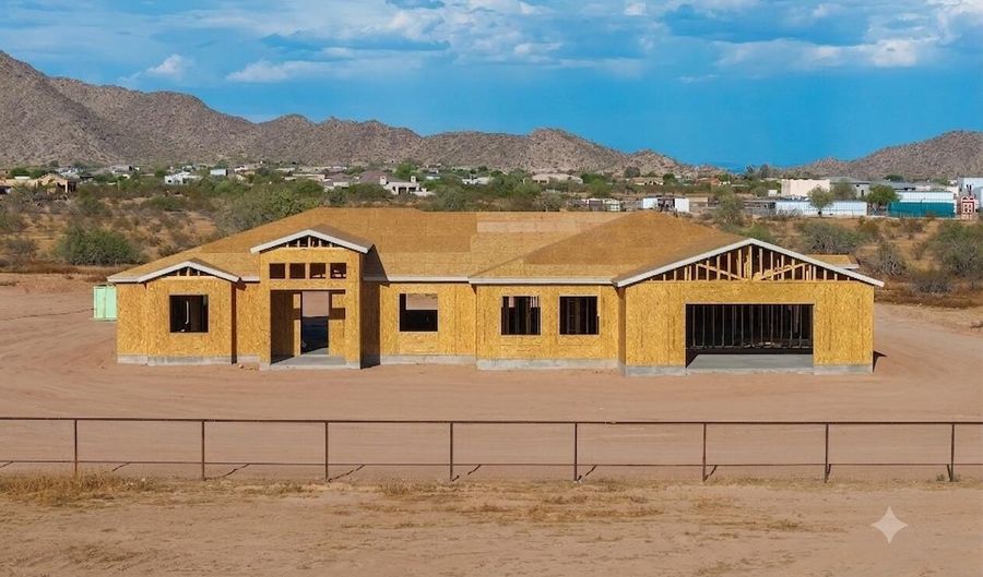 8233 N Nicole Rd, Casa Grande, AZ 85194 - 5 Beds, 5 Bath