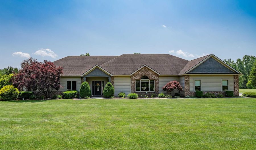 2354 County Road 56, Auburn, IN 46706 - 4 Beds, 4 Bath