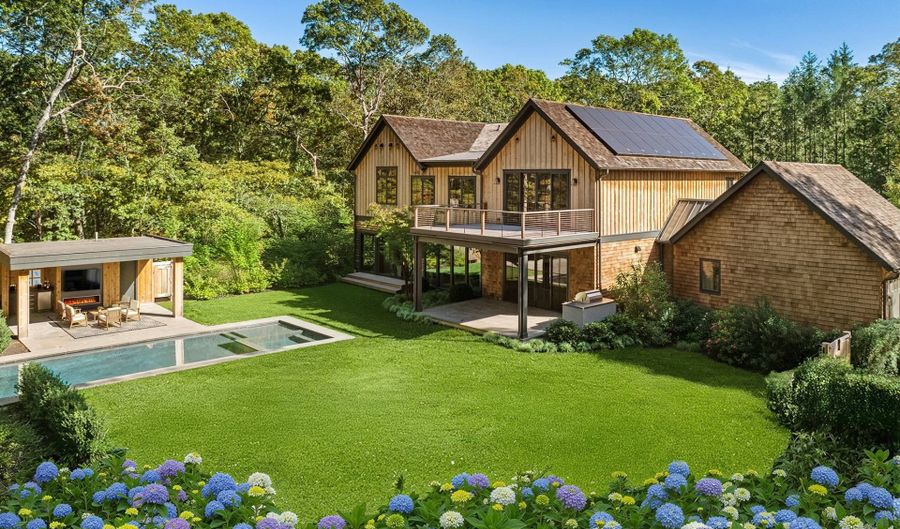 137 Cross Highway To Devon, Amagansett, NY 11930 - 7 Beds, 9 Bath