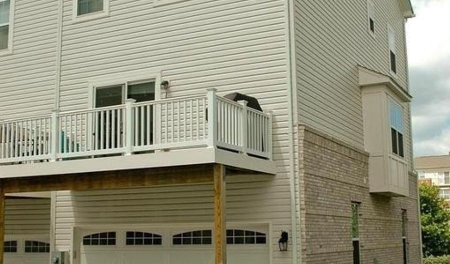 22698 PARKLAND FARMS Ter, Brambleton, VA 20148 - 3 Beds, 4 Bath