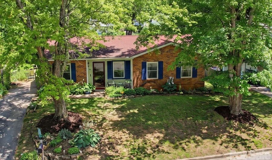 102 Wicklow Dr, Asheville, NC 28806 - 4 Beds, 2 Bath