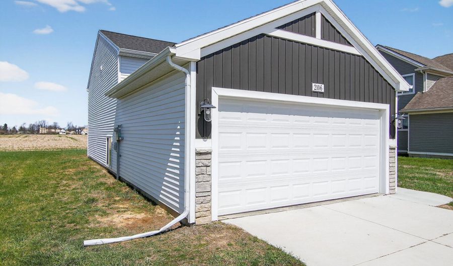 2106 Farm Valley Rd, Adrian, MI 49221 - 3 Beds, 2 Bath