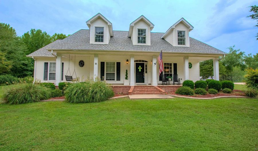 8900 Hinkson Rd, Benton, AR 72019 - 4 Beds, 4 Bath