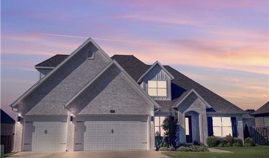1291 Elizabeth Loop, Bentonville, AR 72713 - 4 Beds, 4 Bath