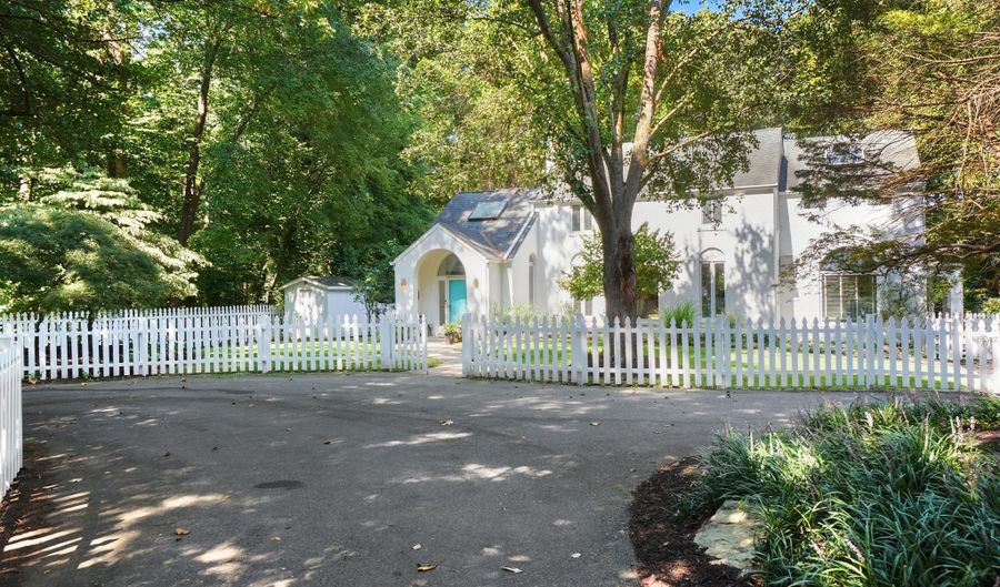 7105 WILSON Ln, Bethesda, MD 20817 - 4 Beds, 5 Bath