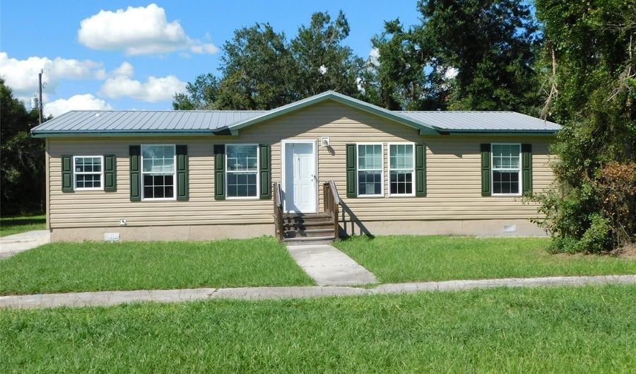 200 COLUMBIA St, Arcadia, FL 34266 - 3 Beds, 2 Bath