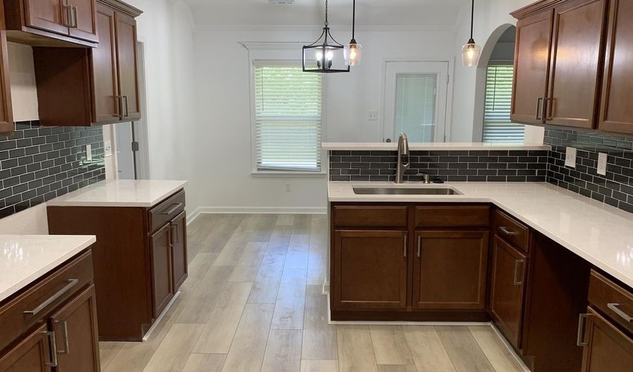 102 Wildflower Dr, Beebe, AR 72012 - 4 Beds, 3 Bath