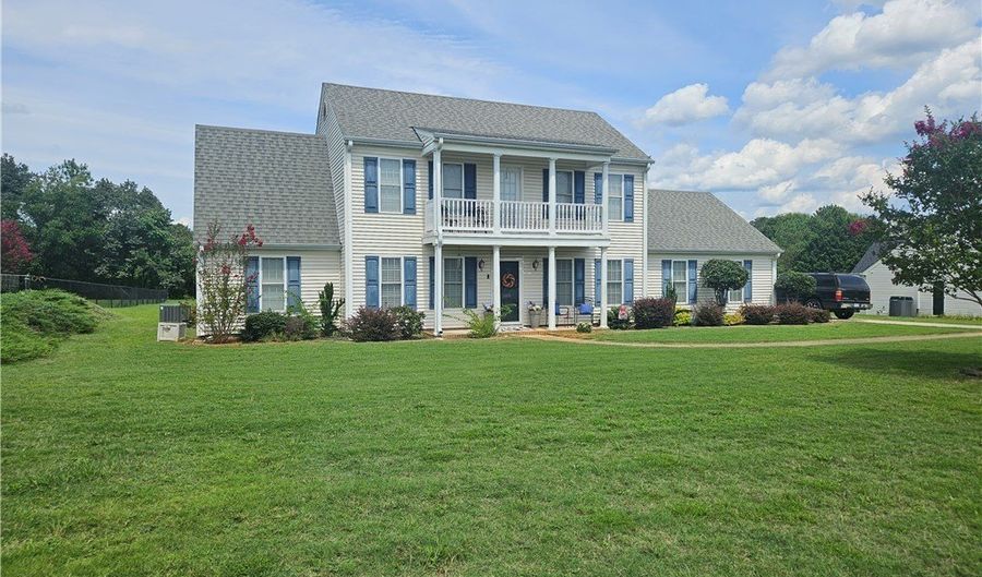 108 Grindstone Way, Anderson, SC 29625 - 3 Beds, 3 Bath