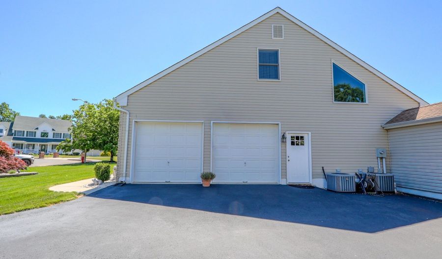 24 Orsaf Ln, Bayville, NJ 08721 - 4 Beds, 3 Bath