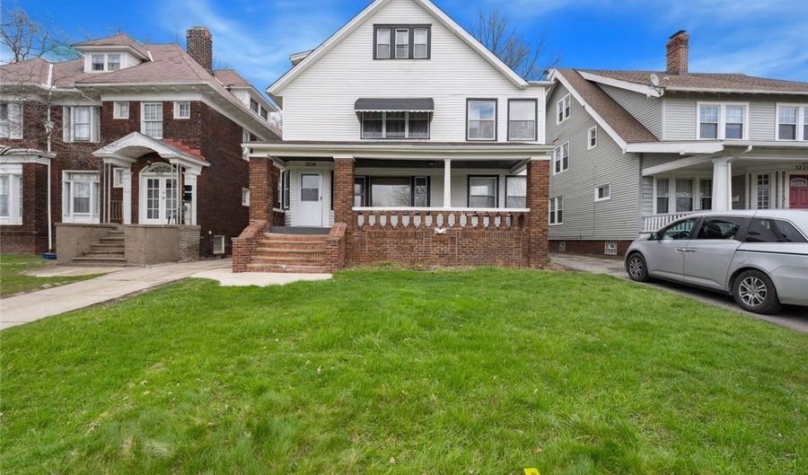 3234 Euclid Heights Blvd Lower, Cleveland Heights, OH 44118 - 3 Beds, 1 Bath