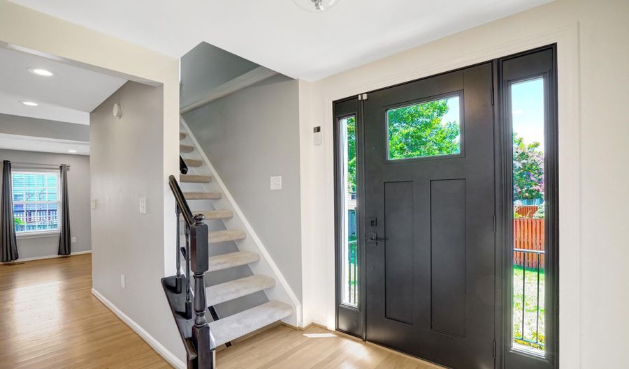 6063 HYDRANGEA Dr, Alexandria, VA 22310 - 3 Beds, 4 Bath