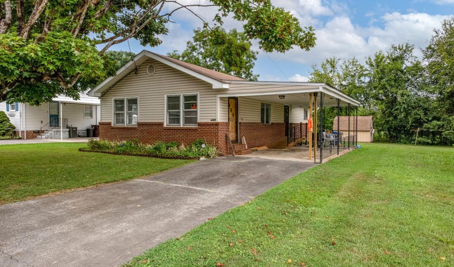 1011 Cherry St, Alcoa, TN 37701 - 2 Beds, 1 Bath