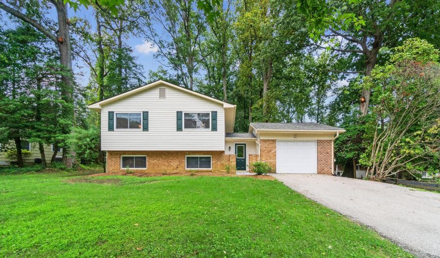 100 OAK Dr, Annapolis, MD 21403 - 4 Beds, 3 Bath