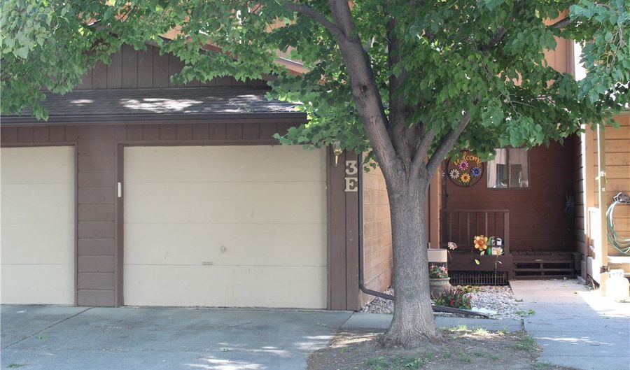 3400 Canyon Dr, Billings, MT 59102 - 2 Beds, 3 Bath