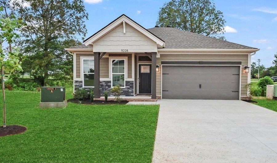 9228 Woodgate Cir, Alvaton, KY 42122 - 3 Beds, 2 Bath