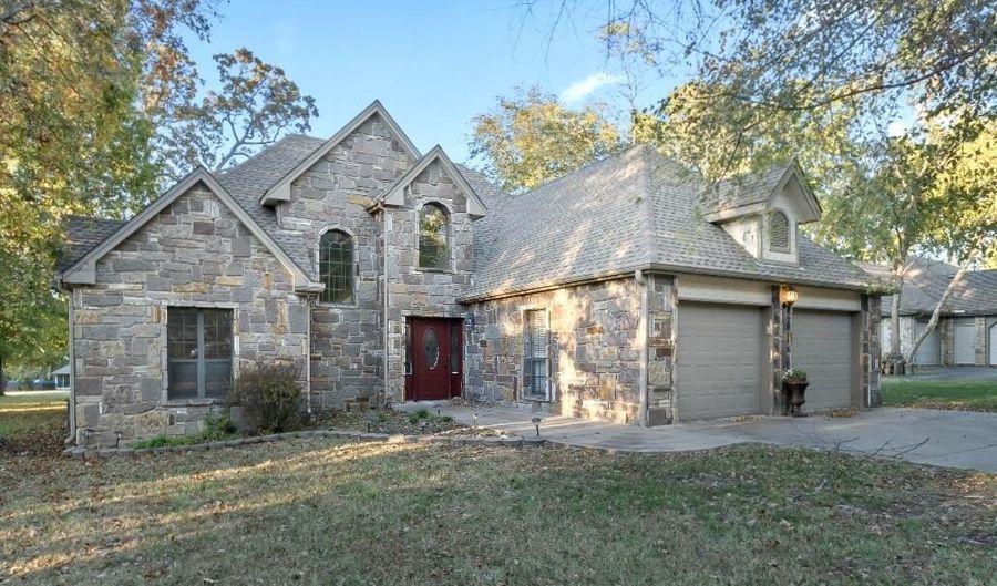 451868 Point O'Woods Cir, Afton, OK 74331 - 3 Beds, 3 Bath