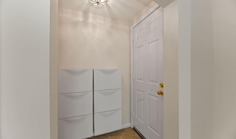 1817 N QUEENS Ln 2-161, Arlington, VA 22201 - 1 Beds, 1 Bath